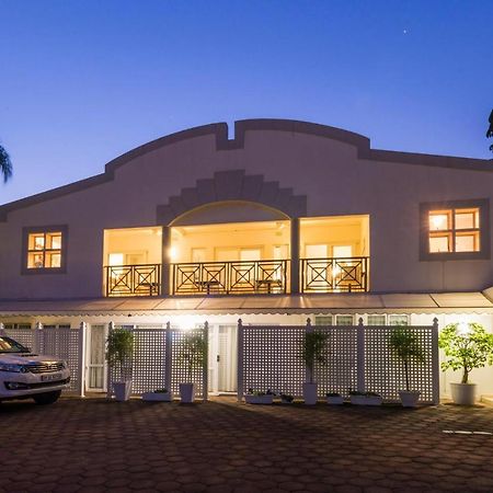 ダーバン Flamingo Rocks Bed & Breakfast エクステリア 写真
