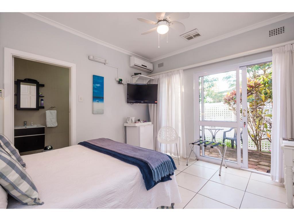 ダーバン Flamingo Rocks Bed & Breakfast エクステリア 写真