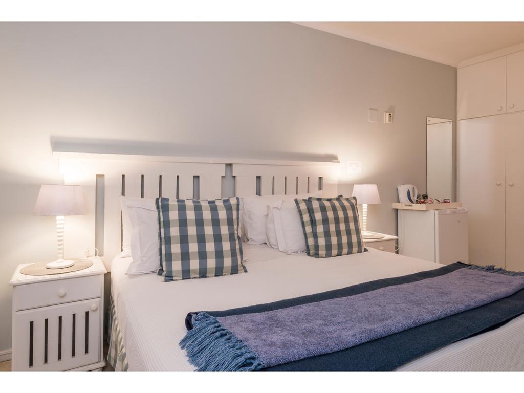 ダーバン Flamingo Rocks Bed & Breakfast エクステリア 写真