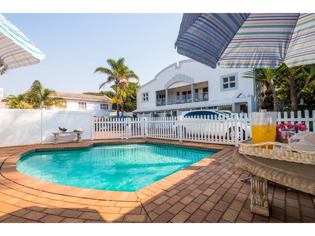 ダーバン Flamingo Rocks Bed & Breakfast エクステリア 写真